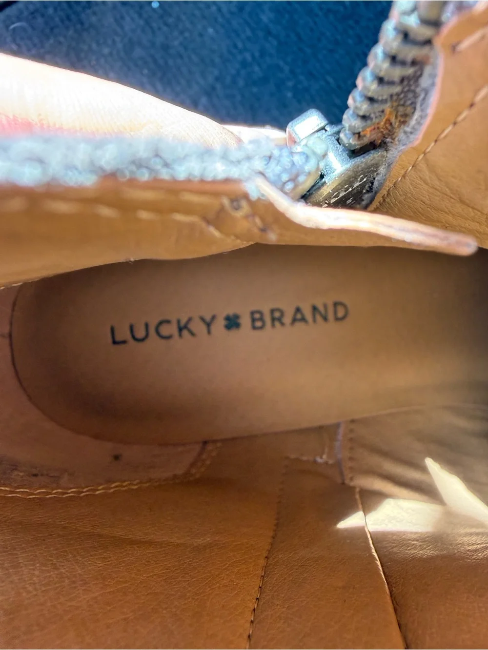 Lucky Brand chic lucky